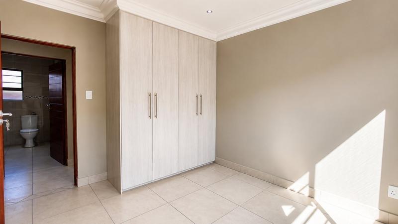 2 Bedroom Property for Sale in Heuwelsig Free State